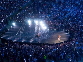Koncert Taylor Swift ve Webley Stadium. Foto: Shutterstock, Autor: Christian Bertrand