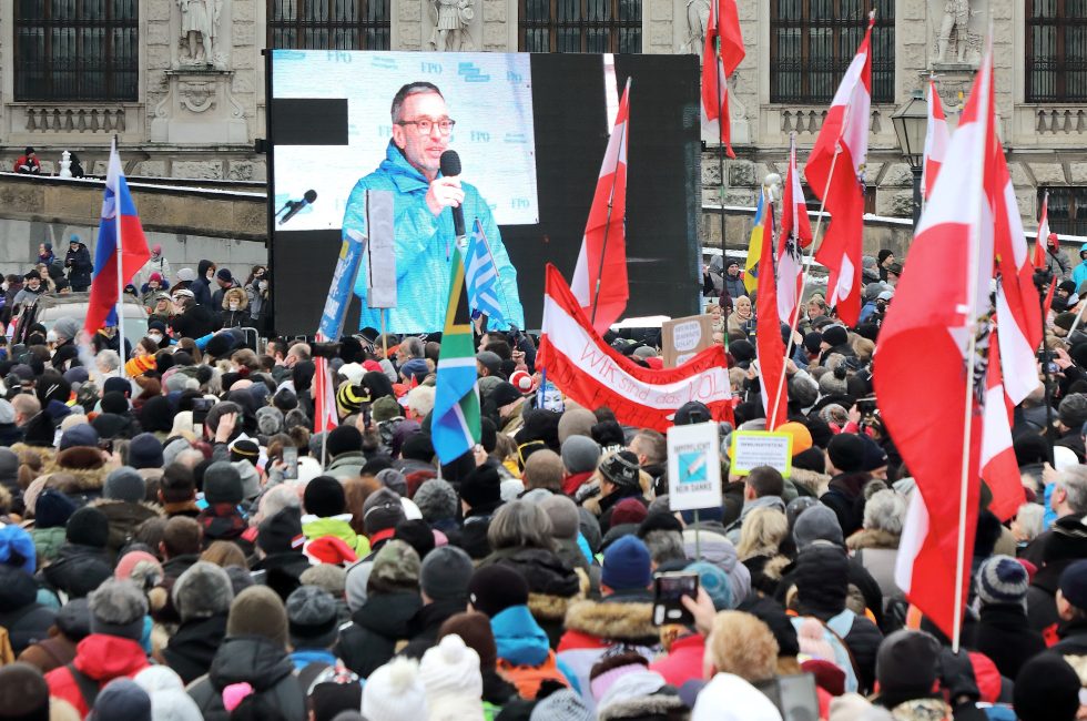 Demonstrace proti covidovým opatřením v Rakousku | Foto C.Stadler/Bwag (CC-BY-SA-4.0)