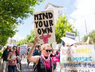 Demonstrace za reprodukční práva žen v USA | Foto: Vincent Doyle/Shutterstock