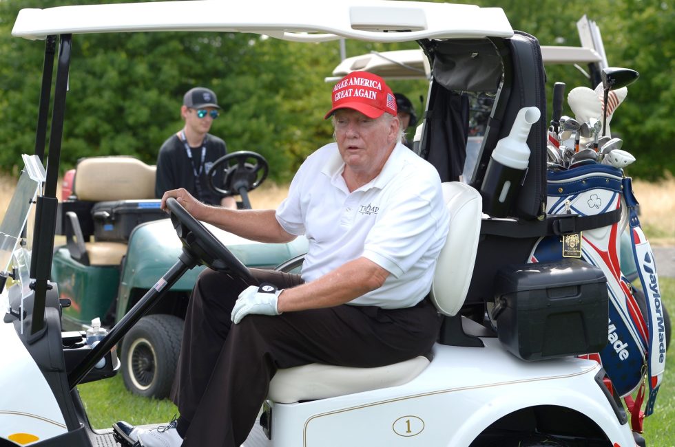 Donald Trump na golfu | Foto L.E.MORMILE/Shutterstock