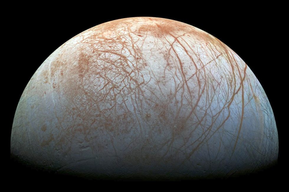 Jupiterův ledový měsíc Europa | Foto: NASA/JPL-Caltech / Zpracování: Kevin M. Gill (CC-BY-3.0)