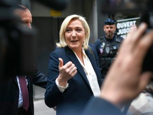 Francouzská politička Marine Le Pen | Foto: Victor Velter/Shutterstock