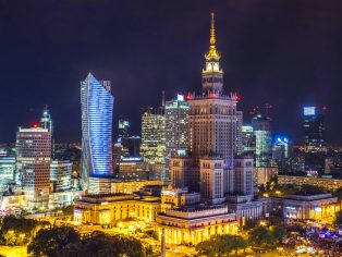 Panorama večerní Varšavy | Foto Kamil Gliwiński/Unsplash