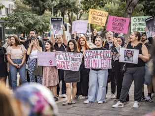 Turecké ženy protestují proti femicidám | Foto: Martin Pavlík/Voxpot