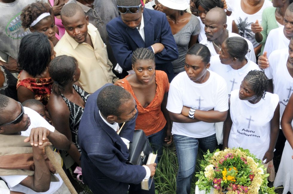 Pohřební procesí na Haiti | Foto: Arindam Banerjee/Shutterstock