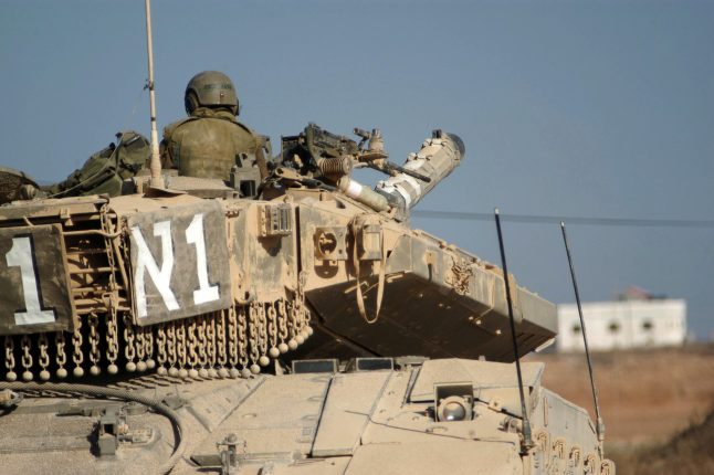 Izraelský tank hlídkující u pásma Gaza | Foto: Rafael Ben-Ari / Shutterstock