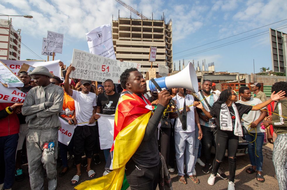 Demonstranti v Maputu, hlavním městě Mozambiku | Foto: Ivan Bruno de M/Shutterstock