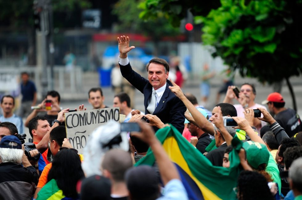 Bývalý prezident Brazílie Jair Bolsonaro na vojenské přehlídce v roce 2015 | Foto: Shutterstock