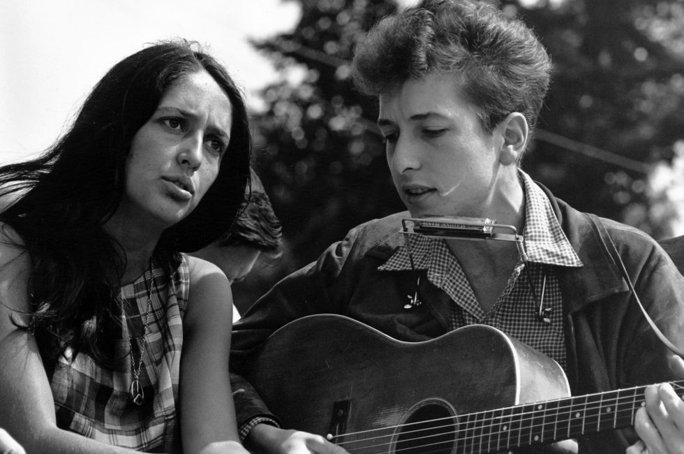 Bob Dylan a Joan Baez na protestním pochodu v roce 1963 | Foto: Rowland Scherman / Wikimedia Commons