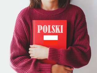 Poptávka po kurzech polštiny roste v celém Česku | Foto: Evgeniia Primavera / Shutterstock