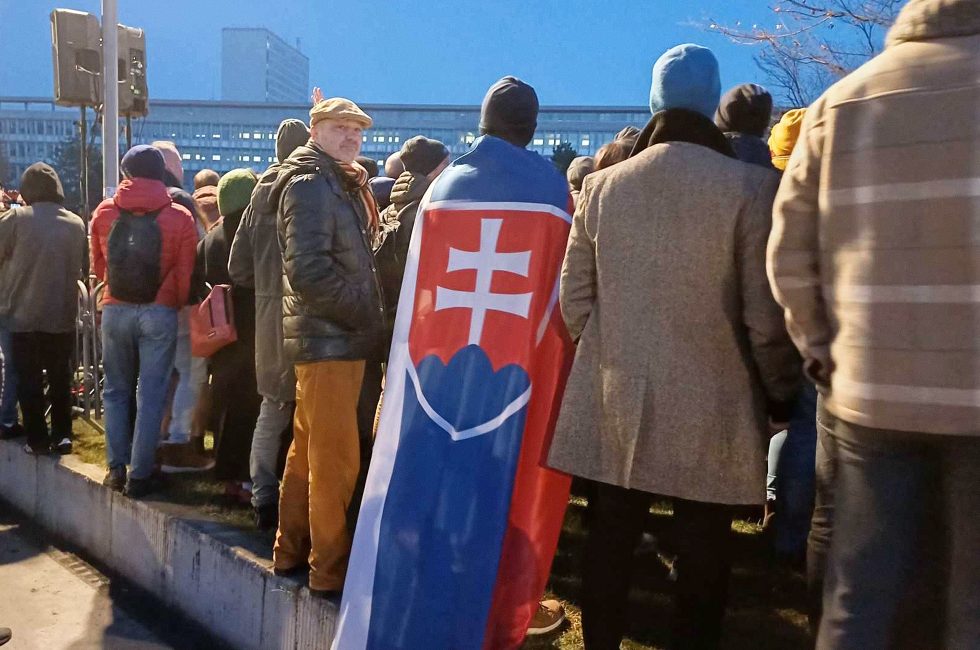 Účastníci bratislavské protivládní demonstrace | Foto: Eva Čeplová / Voxpot