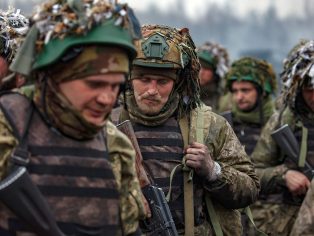 Vojáci ukrajinské armády | Foto: Dmytro Larin / Shutterstock